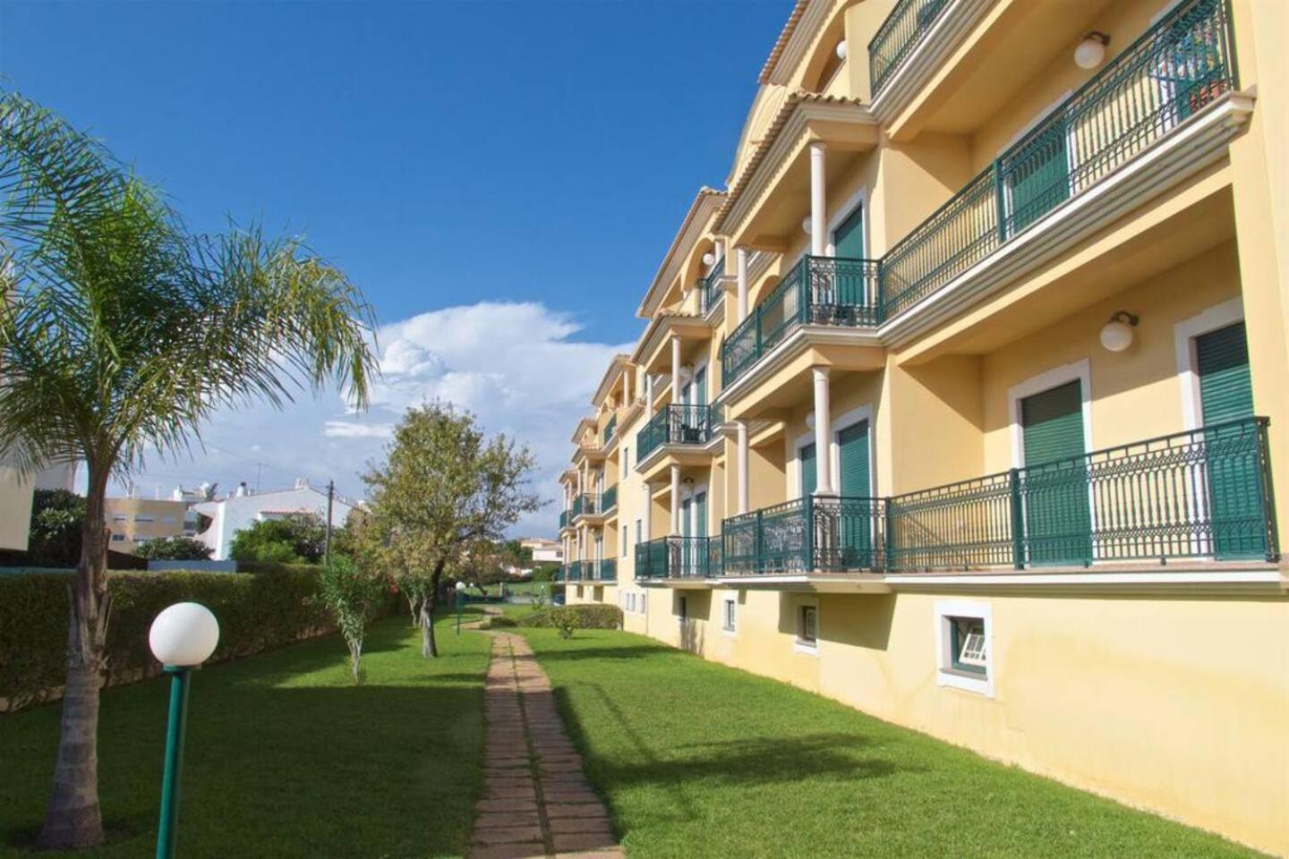 Apartament Avec Piscine